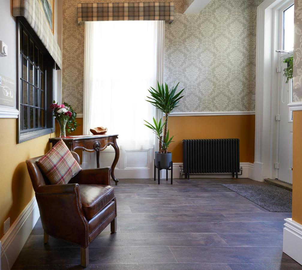 Ashburton House - B&B Скарбъро Екстериор снимка