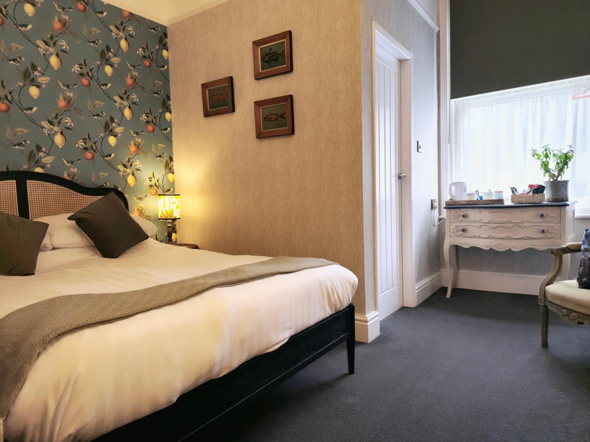 Ashburton House - B&B Скарбъро Екстериор снимка